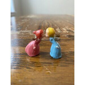 Vintage Miniature Angel Figurines Kissing 1"